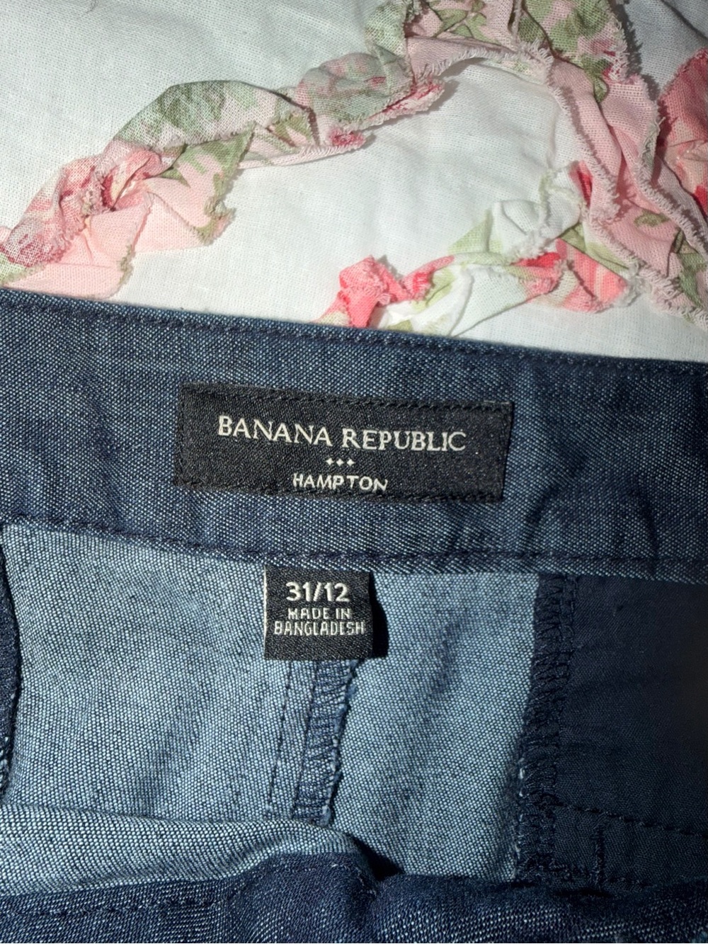 Women’s dark denim cotton Blend Hampton Shorts - Picture 4 of 7